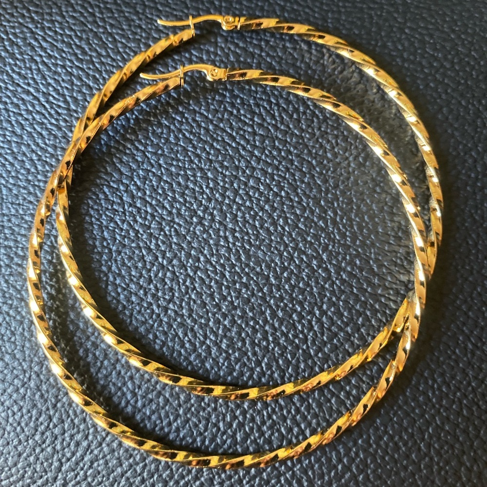 Stainless Steel Gold Tone Spiral Wire Hoop Earrings